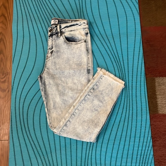 Guess Jeans - Picture 8 of 10